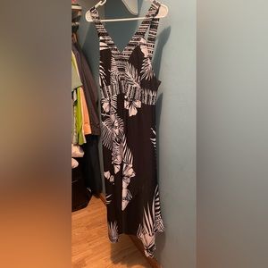 Style & Co. size Petite XL maxi dress in black & white tropical print w/ silver
